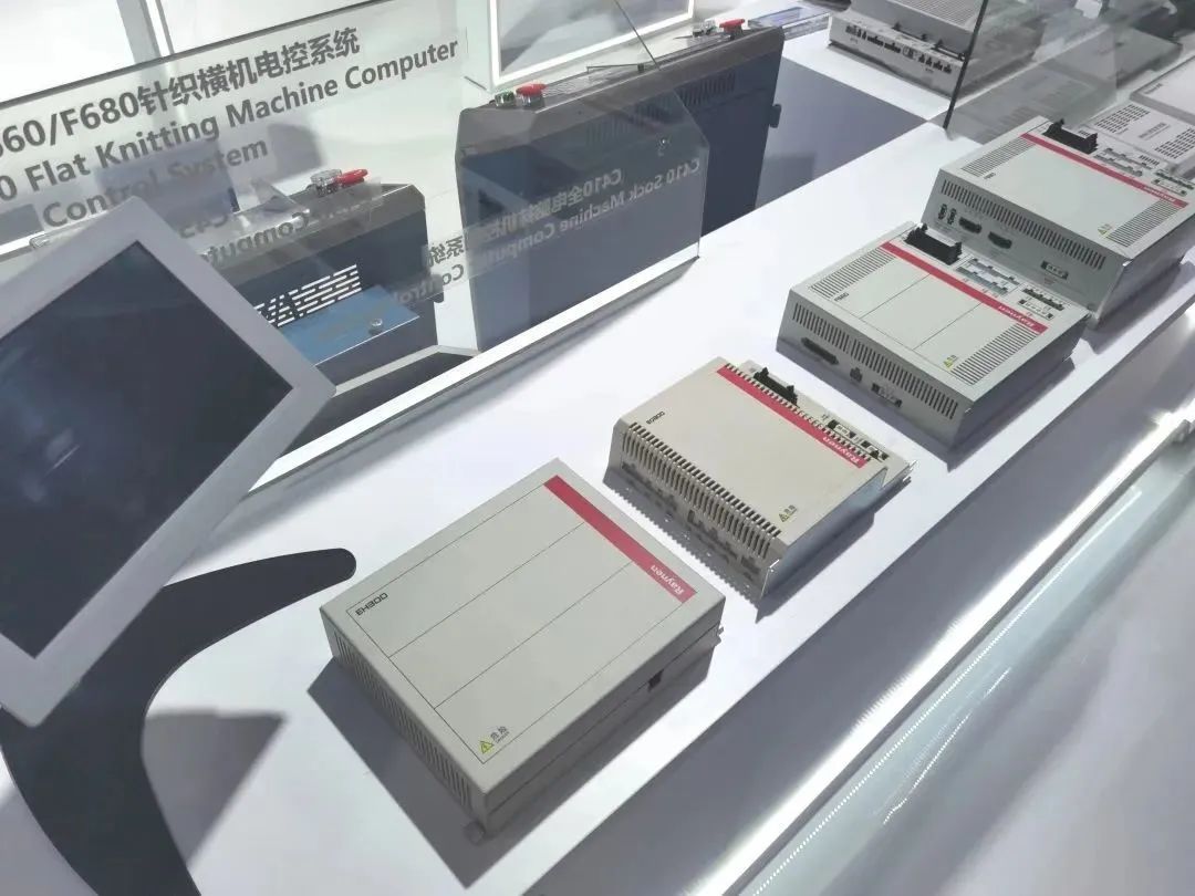 精彩回顧|彰顯創(chuàng)新發(fā)展力:睿能科技亮相上海紡機展(圖3) 精彩回顧|彰顯創(chuàng)新發(fā)展力:睿能科技亮相上海紡機展(圖3)