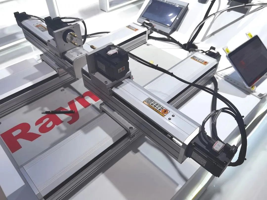 精彩回顧|彰顯創(chuàng)新發(fā)展力:睿能科技亮相上海紡機展(圖6) 精彩回顧|彰顯創(chuàng)新發(fā)展力:睿能科技亮相上海紡機展(圖6)